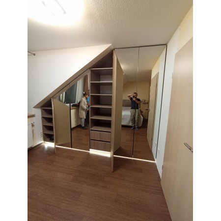 Шкаф в угол мансарды А-91